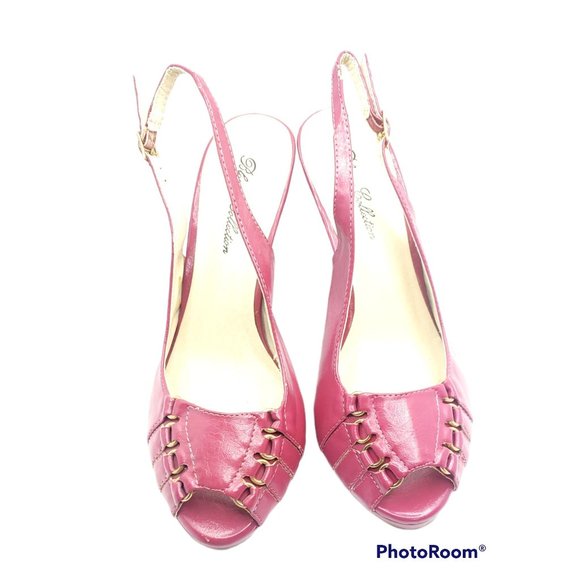 Blossom Collection Toe High Heel Platform Pump - Picture 5 of 10